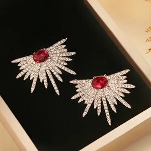Elegant Wing Earrings – Sparkling Rhinestone, Lightweight, Perfect Gift 🪽